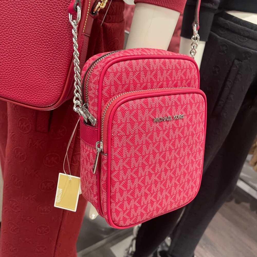 MICHAEL KORS Jet Set Travel Md Signature Logo Crossbody Flight
DK RASPBERRY
NWT - Picture 4 of 16